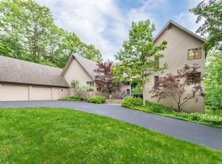 10621 Shelley Ct, Woodstock, IL 60098