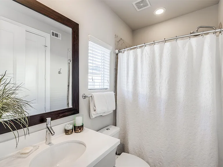 6056 Kansas St — Photo 35