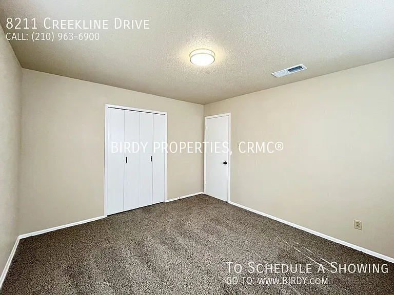 8211 Creekline Dr — Photo 23