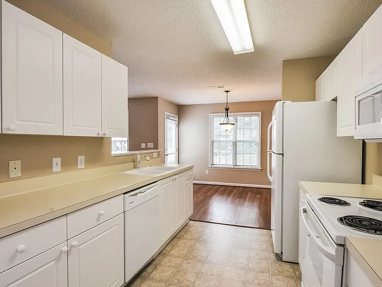 2232 Castle Pines Dr — Photo 9