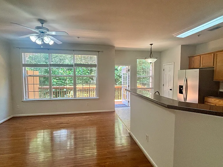 4668 Creekside Villas Way SE — Photo 35