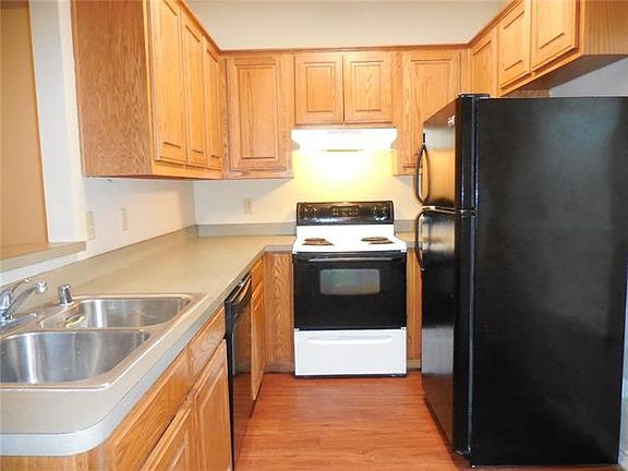 4th image of 5992-5990 Robinwood Ln