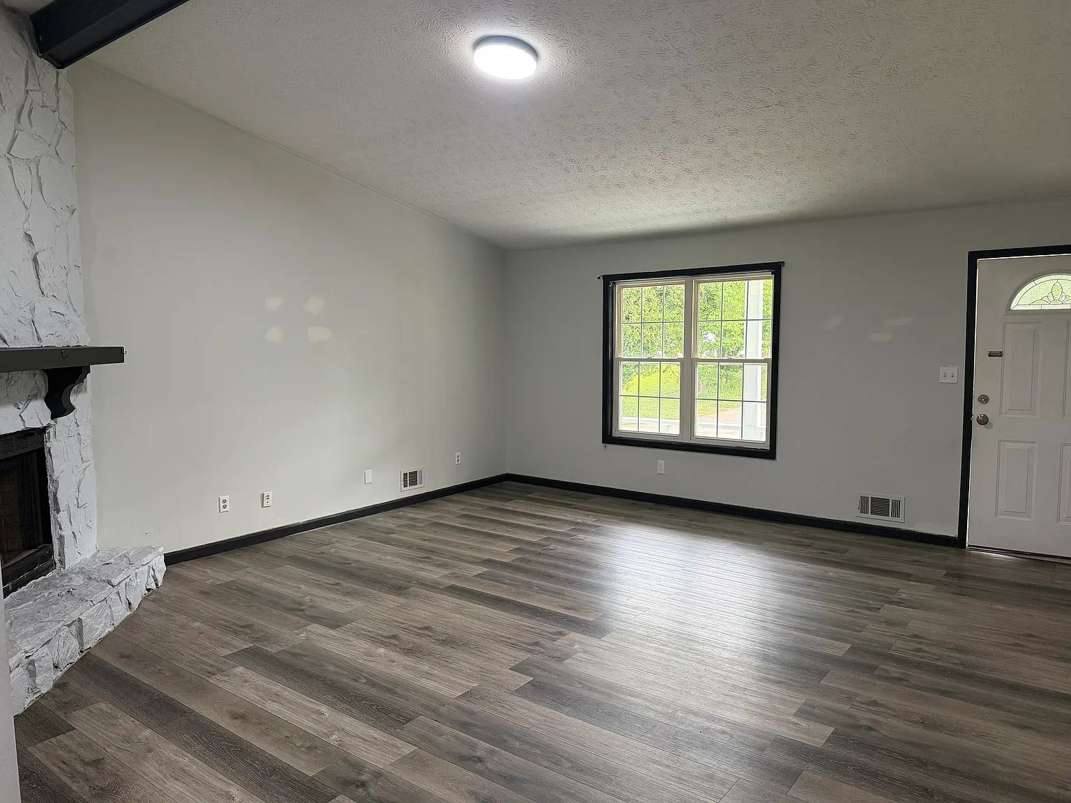 2153 Cruse Rd — Photo 3