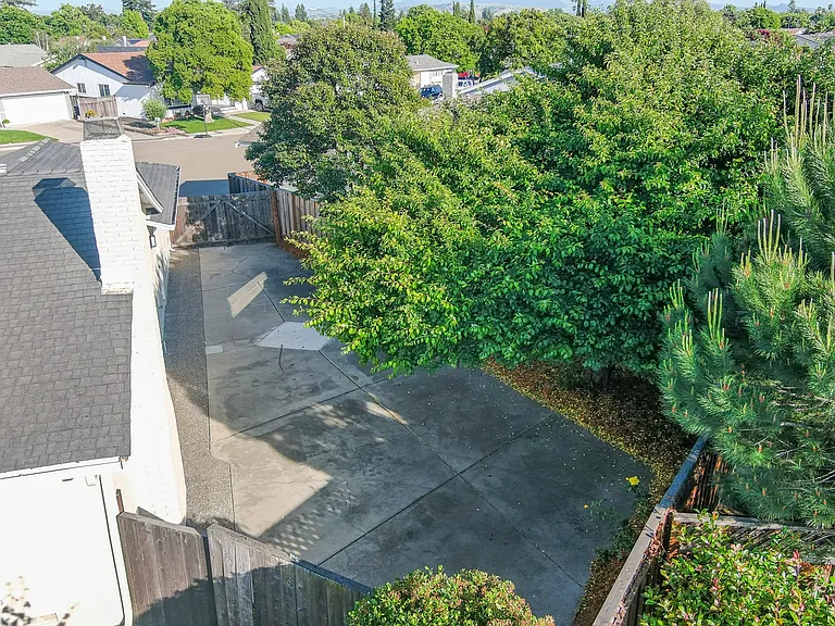 4774 Corwin Ct — Photo 24