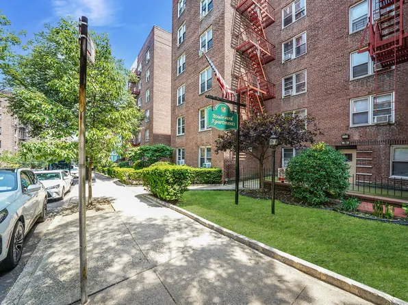 103-26 68th Avenue image 4 of 24