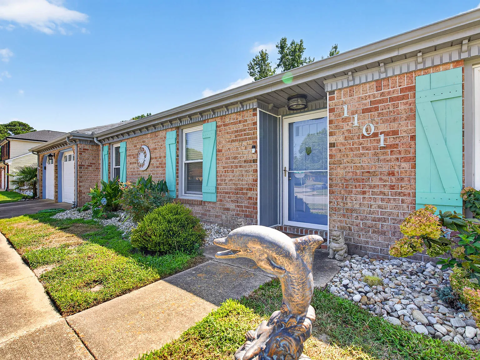 4 bed, 1880 sqft, $3,200 — Photo 4