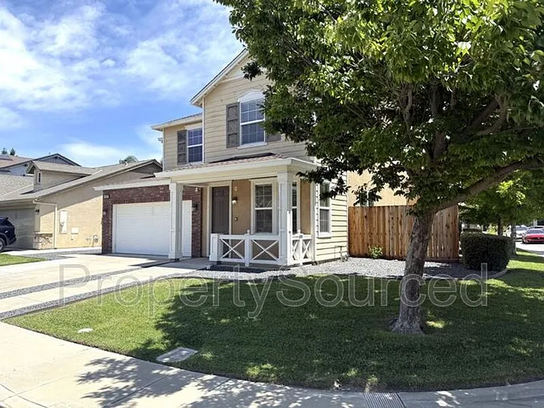 1688 Gathering Ln — Photo 2