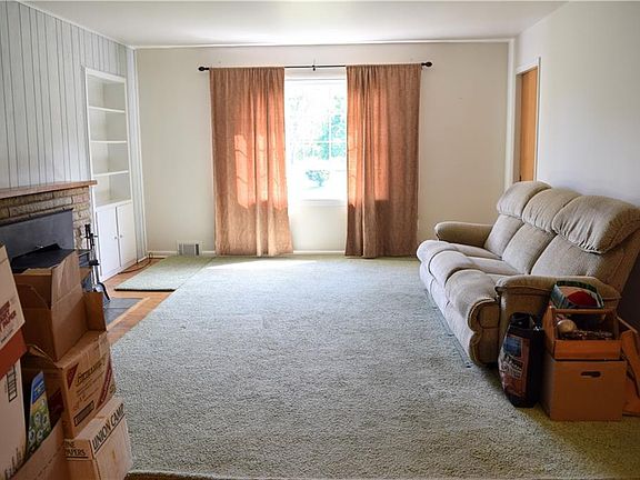 5th image of 2924 Holman Dr
