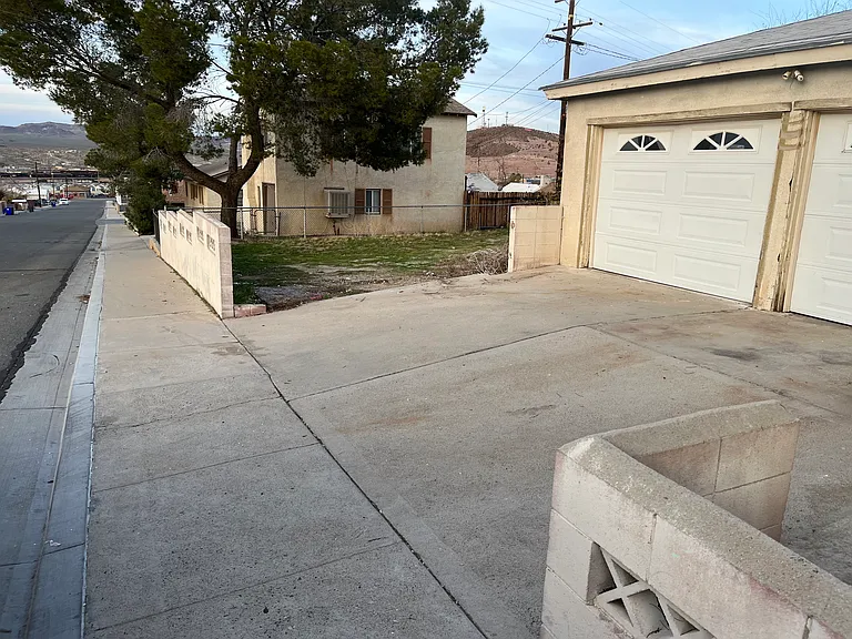 1041 Flora Ave — Photo 20