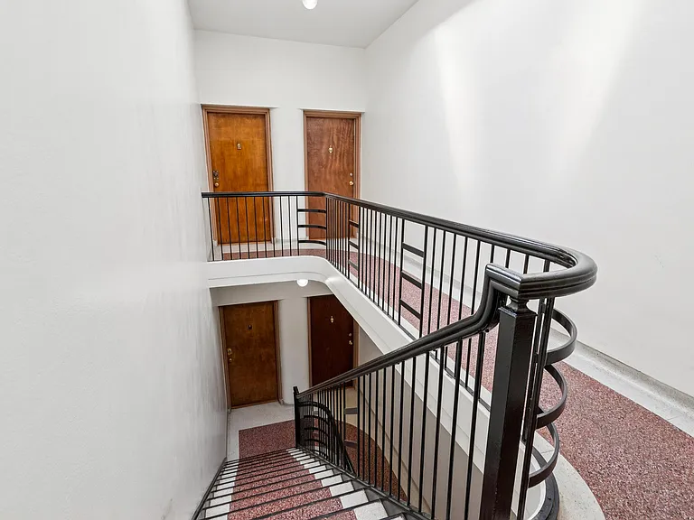 6200 N. Hoyne — Photo 17