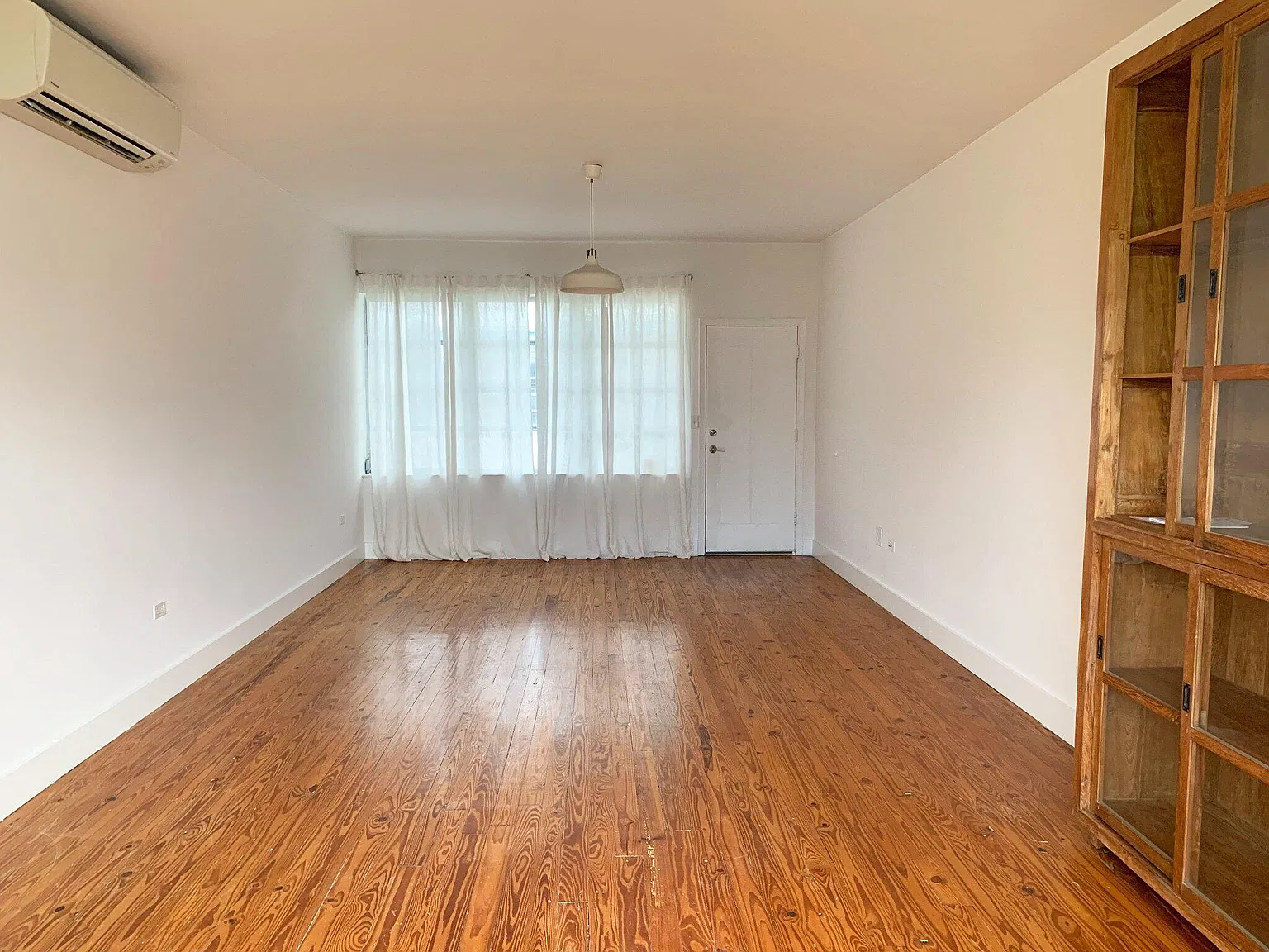 4720 Pine Tree Dr — Photo 3