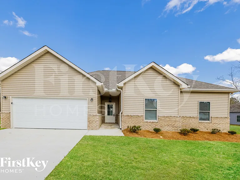 254 Lakewood Ln — Photo 2
