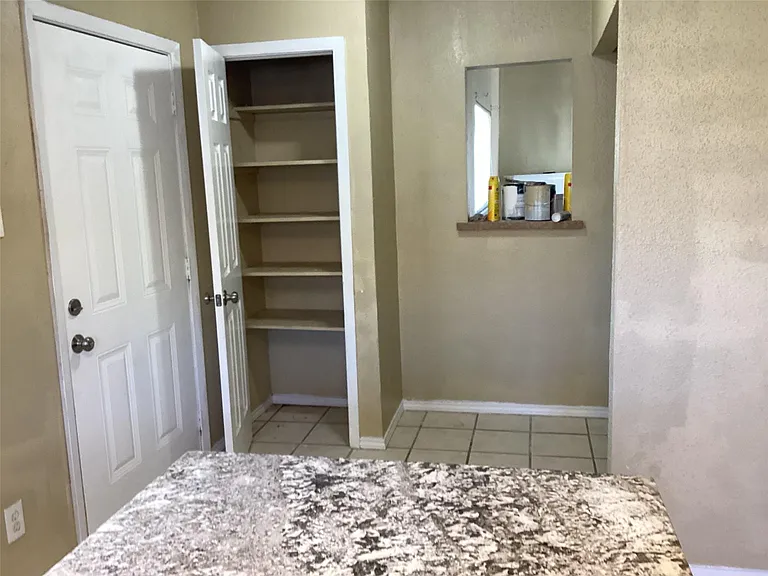 15831 Bazelbriar Ln — Photo 24