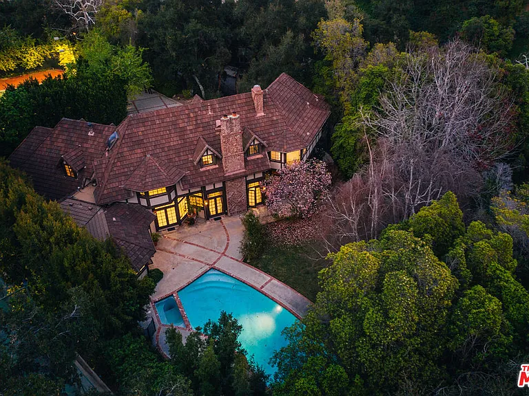 1509 Stone Canyon Rd — Photo 3