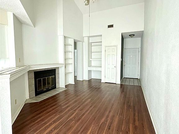3rd image of 3111 Tom Green St APT 302
