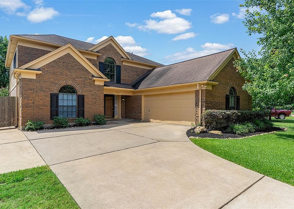 1st image of 7942 Feather Springs Dr