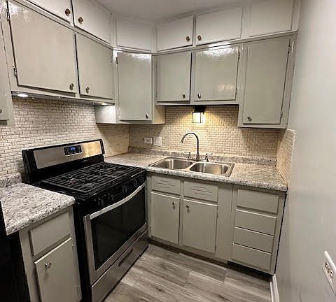 3rd image of 419 N 3rd Ave #419
