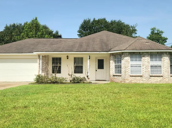 2621 N 8th St, Ocean Springs, MS 39564