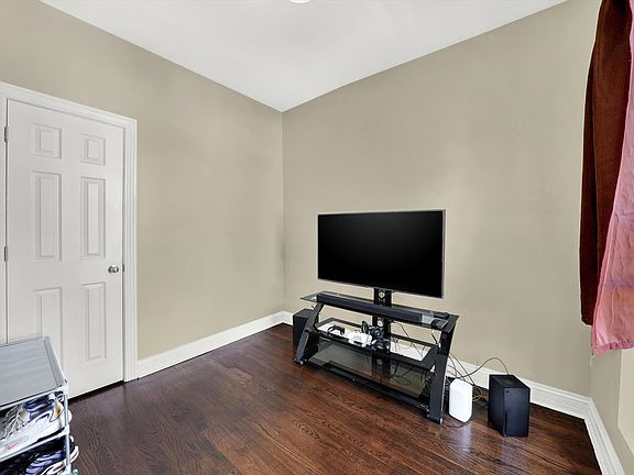 5th image of 841 N Latrobe Ave