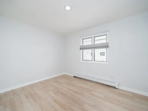 139 Cambridge Avenue image 12 of 19