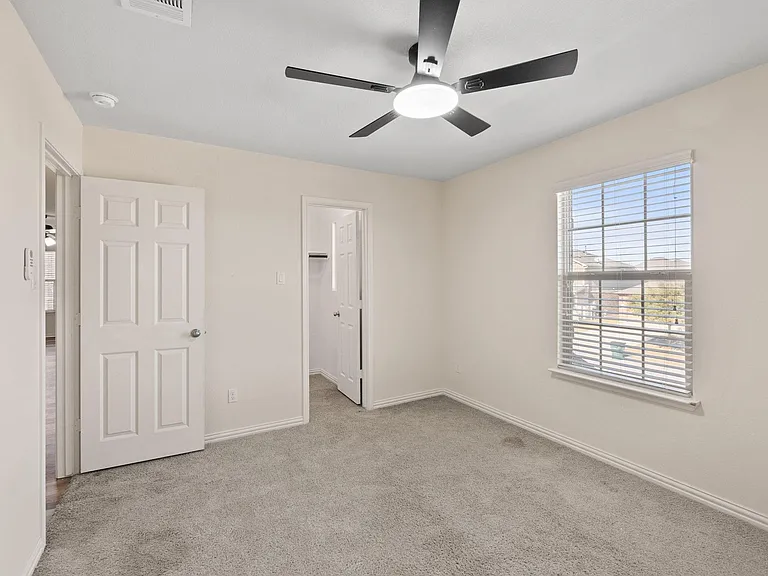 20017 Ploughshores Ln — Photo 29