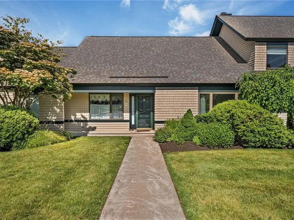 3 Blindbrook Dr, Narragansett, RI 02882