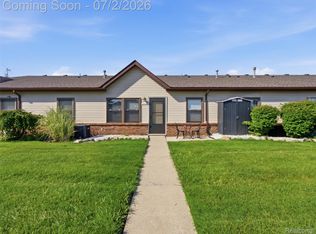 23648 Cottrell St, Clinton Township, MI 48035