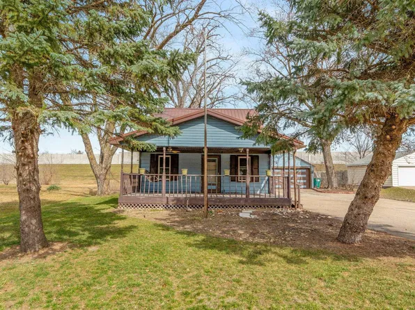 1915 6th St, Evansdale, IA 50707