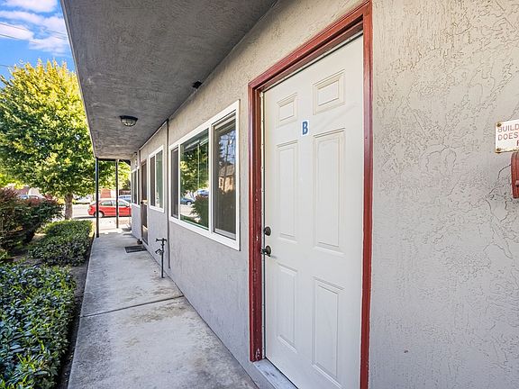 4th image of 2136 Lincoln Ave APT B