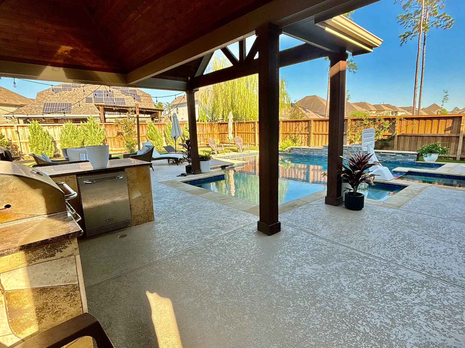 4 bed, 2676 sqft, $3,975 — Photo 2