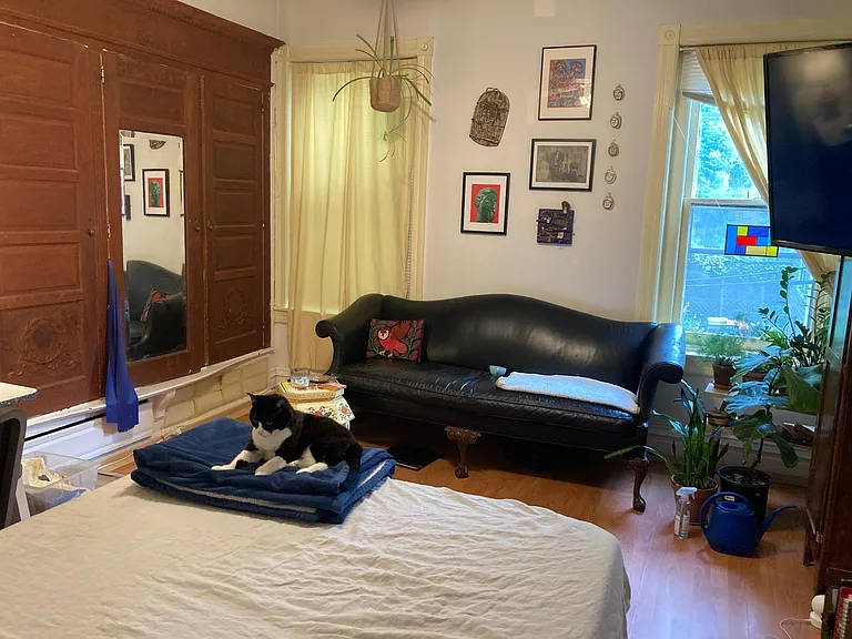4330 Pine St #2R — Photo 8