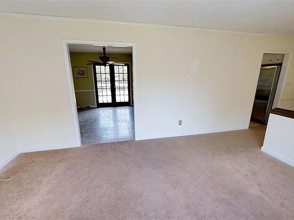 4th image of 5031 Cedarwood Dr