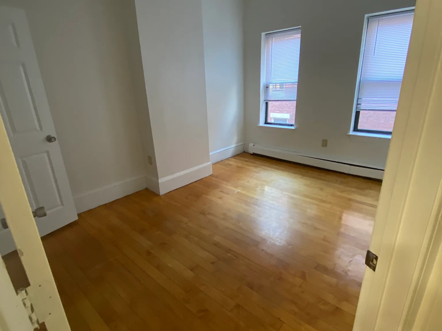 2 bed, 600 sqft, $3,800 — Photo 2