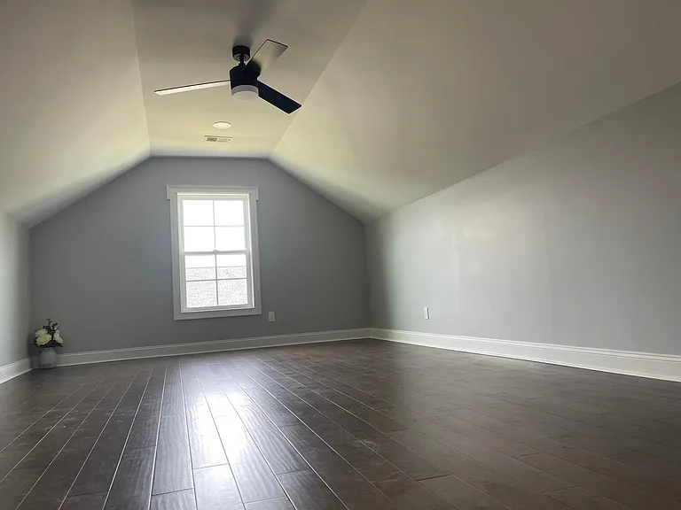 123 E Covington Dr — Photo 20