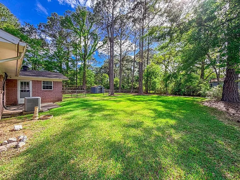 6868 Bay Rd — Photo 16