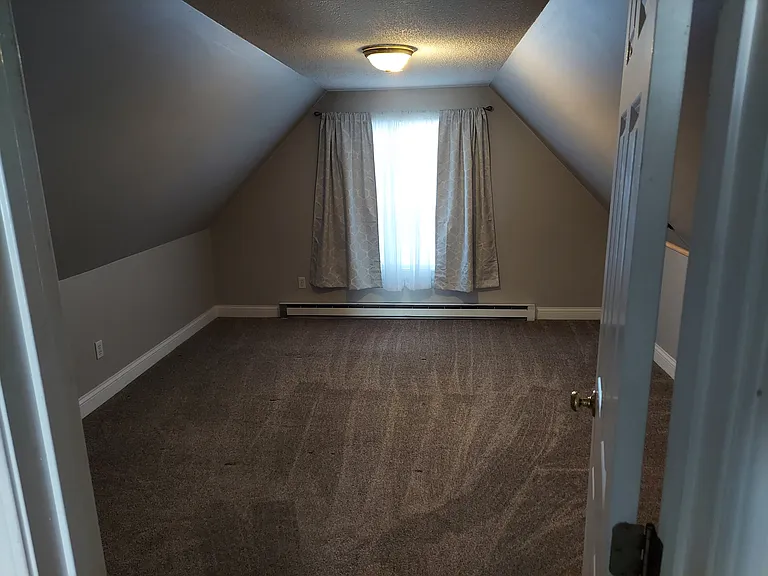 236 Cypress St S #3 — Photo 9