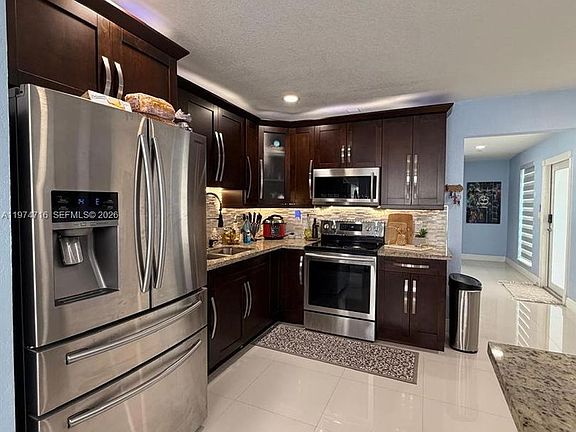3rd image of 1461 NW 137th St #1461
