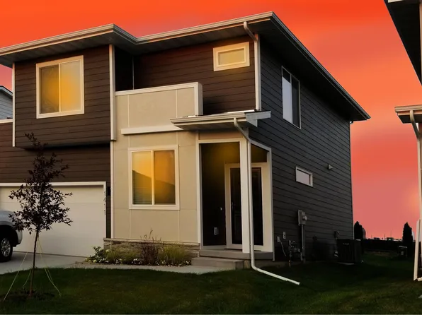 1411 NE Little Beaver Dr, Grimes, IA 50111