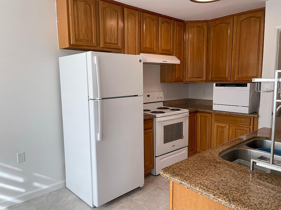1st image of 215 Brighton Ave