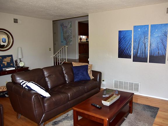 4th image of 2855 Eagle St