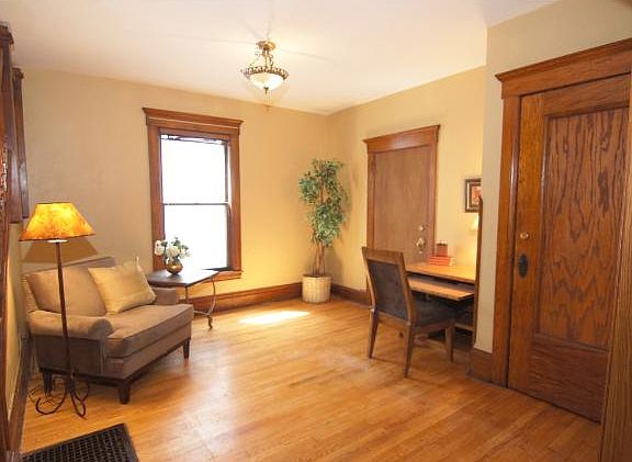 5th image of 1748 Marshall Ave