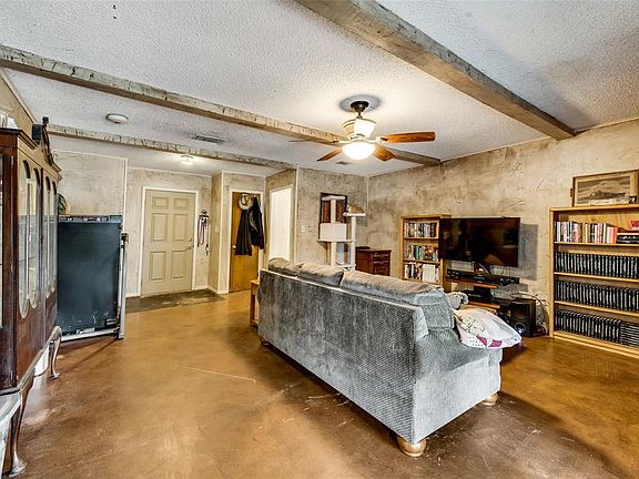 5th image of 1706 SE 9th St
