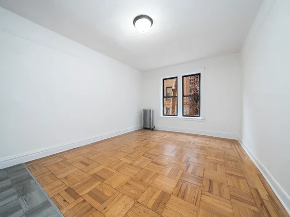 14 Sickles Street image 1 of 11