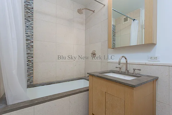 Rented by Blu Sky New York LLC | media 27