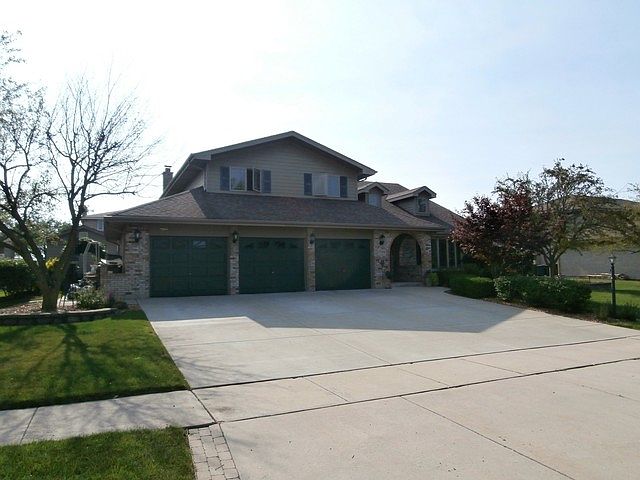 2nd image of 17318 Queen Ann Ln