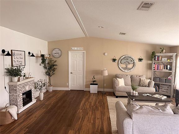 5th image of 3192 DEW COURT