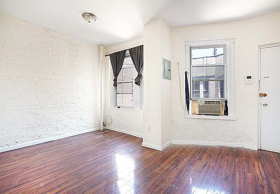 5th image of 236 E 3rd St #1C
