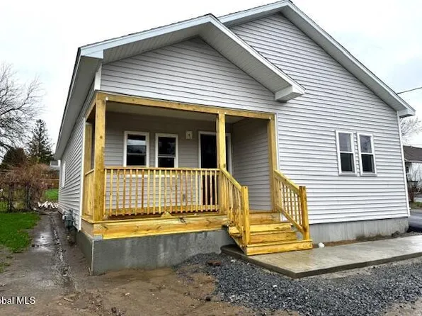 2004 Foster Avenue, Schenectady, NY 12308