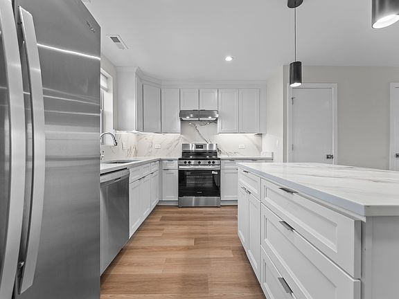 4th image of 222 S Western Ave Unit B