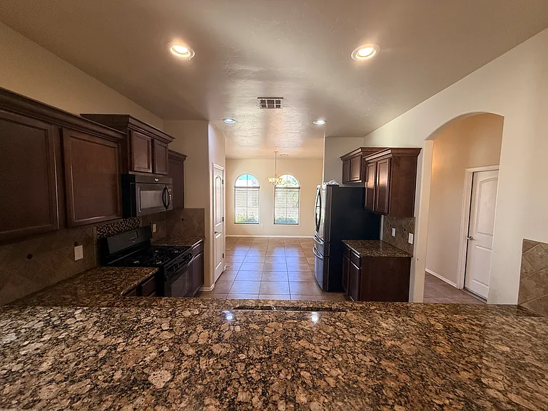 4118 Santiago Way — Photo 8